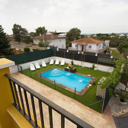 Cristal Vallcanera Villa